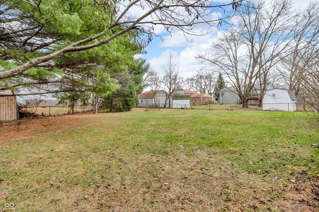 6711 Granner Circle, Indianapolis, IN 46221