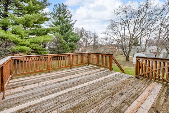 6711 Granner Circle, Indianapolis, IN 46221