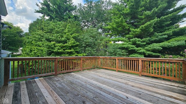 6711 Granner Circle, Indianapolis, IN 46221