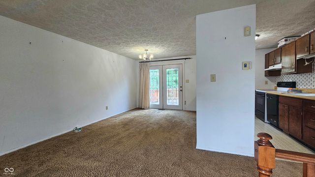 6711 Granner Circle, Indianapolis, IN 46221