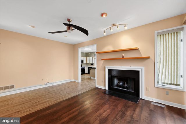 31 HORSESHOE LN, Newtown Square, PA 19073