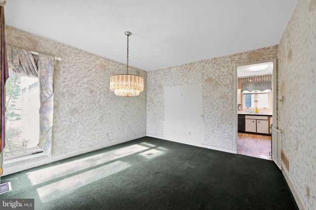 31 HORSESHOE LN, Newtown Square, PA 19073