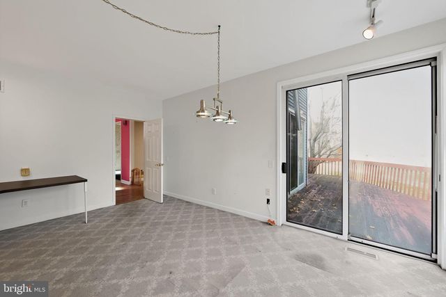 31 HORSESHOE LN, Newtown Square, PA 19073