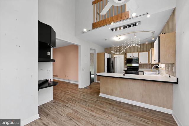 31 HORSESHOE LN, Newtown Square, PA 19073