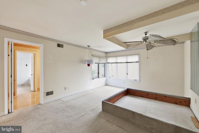 31 HORSESHOE LN, Newtown Square, PA 19073