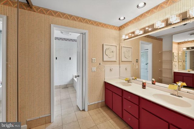 31 HORSESHOE LN, Newtown Square, PA 19073