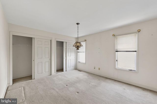 31 HORSESHOE LN, Newtown Square, PA 19073