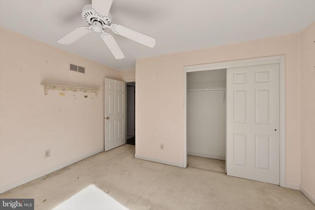 31 HORSESHOE LN, Newtown Square, PA 19073