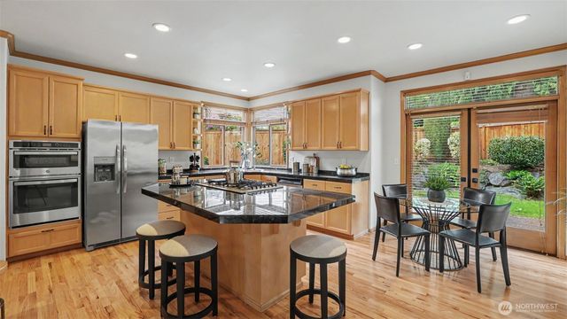10711 177th Court NE, Redmond, WA 98052