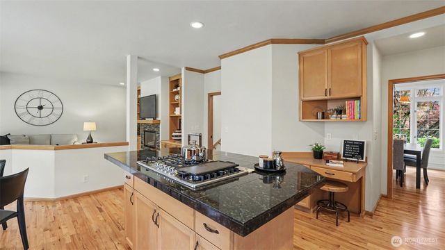 10711 177th Court NE, Redmond, WA 98052