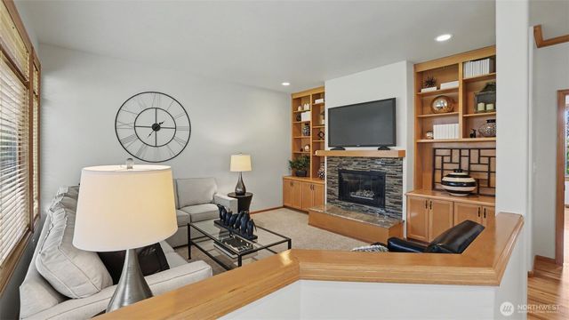 10711 177th Court NE, Redmond, WA 98052