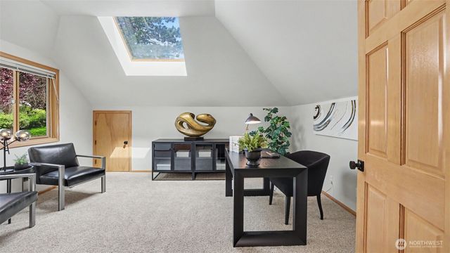 10711 177th Court NE, Redmond, WA 98052