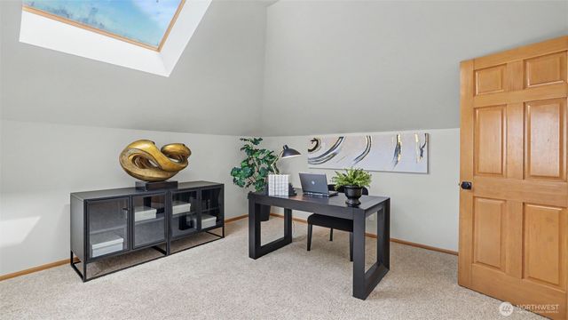 10711 177th Court NE, Redmond, WA 98052