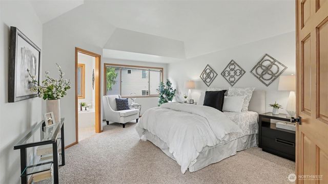 10711 177th Court NE, Redmond, WA 98052