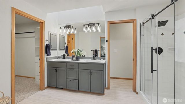 10711 177th Court NE, Redmond, WA 98052