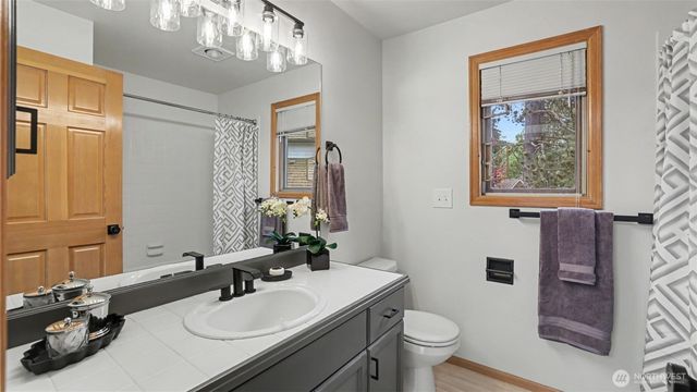 10711 177th Court NE, Redmond, WA 98052