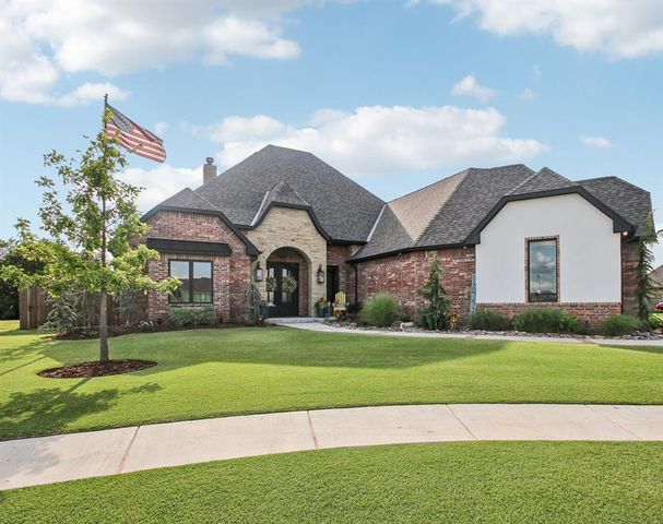5813 Tiger Stone Drive, Mustang, OK 73064