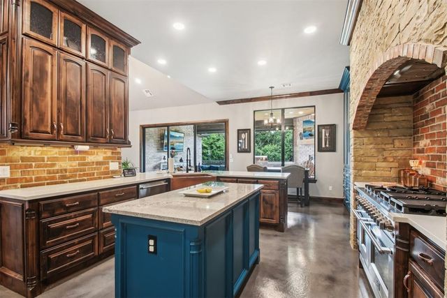 5813 Tiger Stone Drive, Mustang, OK 73064