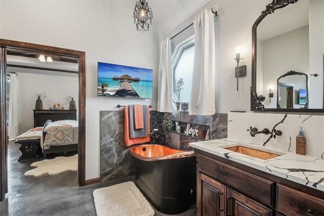 5813 Tiger Stone Drive, Mustang, OK 73064