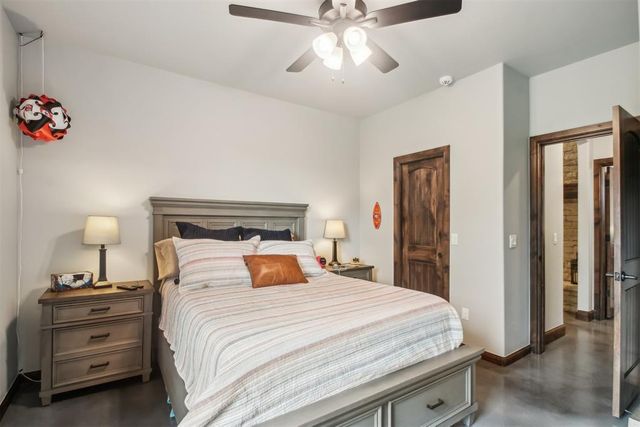 5813 Tiger Stone Drive, Mustang, OK 73064