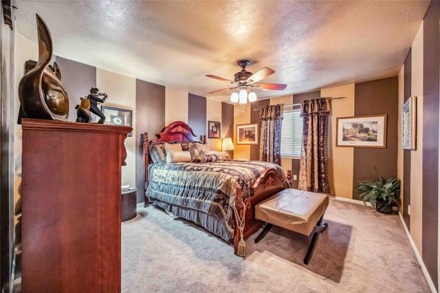 2401 Sail Port Street, Pearland, TX 77584