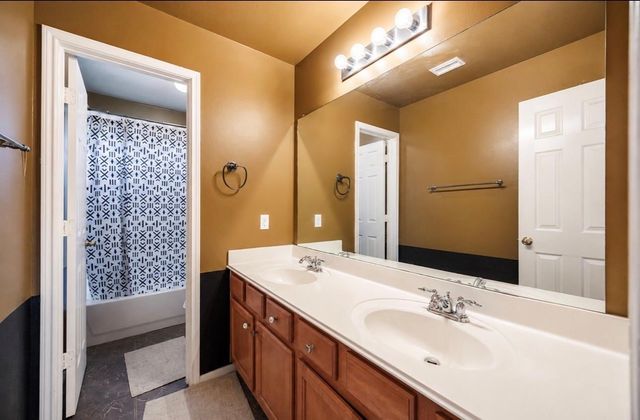 2401 Sail Port Street, Pearland, TX 77584