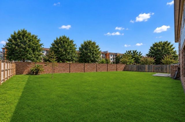 2401 Sail Port Street, Pearland, TX 77584