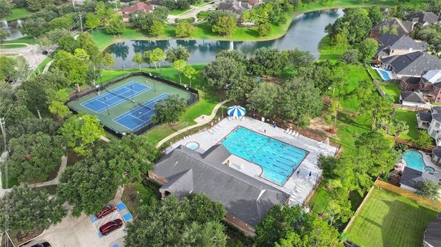 2401 Sail Port Street, Pearland, TX 77584