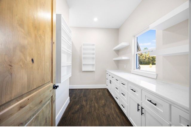 41 Pausel Road, New Waverly, TX 77340