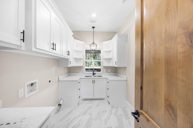 41 Pausel Road, New Waverly, TX 77340