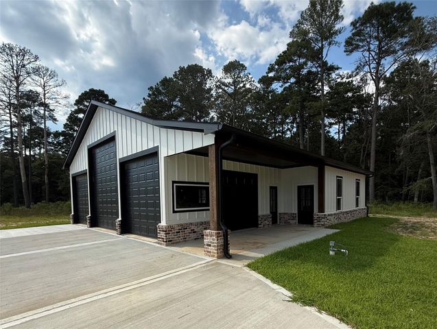 41 Pausel Road, New Waverly, TX 77340