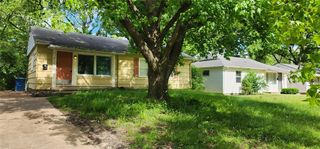 9744 Medford Drive, St Louis, MO 63136