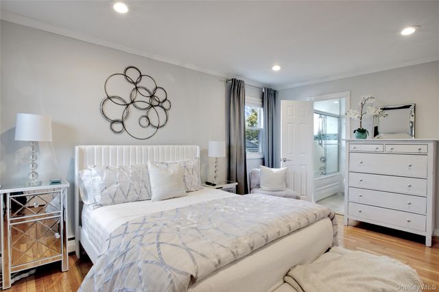 1 James Avenue, Port Washington, NY 11050