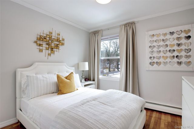 1 James Avenue, Port Washington, NY 11050