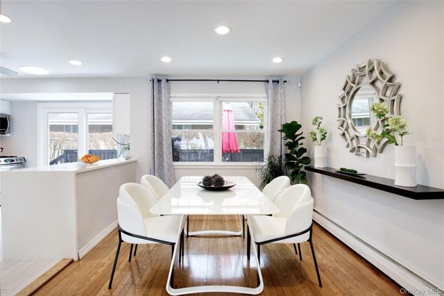 1 James Avenue, Port Washington, NY 11050