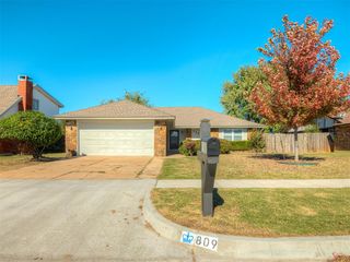 809 SW 27th Street, Moore, OK 73160