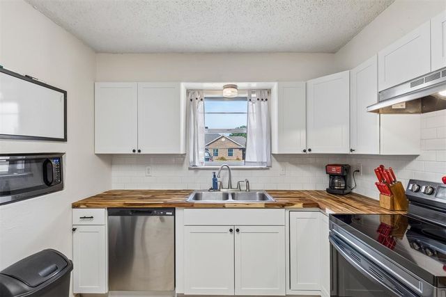 102 N Locust Street, Fletcher, OK 73541
