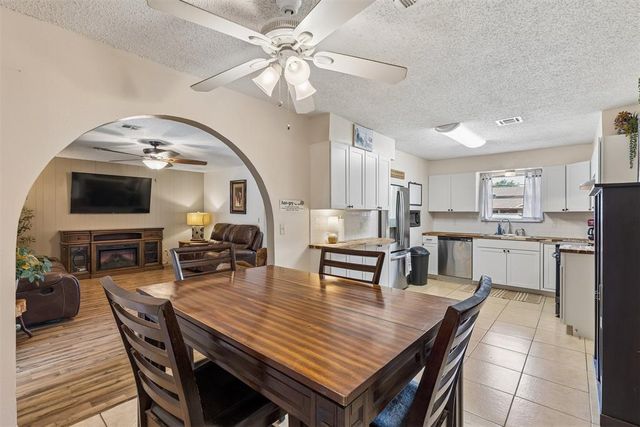 102 N Locust Street, Fletcher, OK 73541