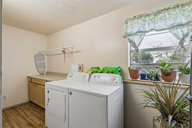102 N Locust Street, Fletcher, OK 73541