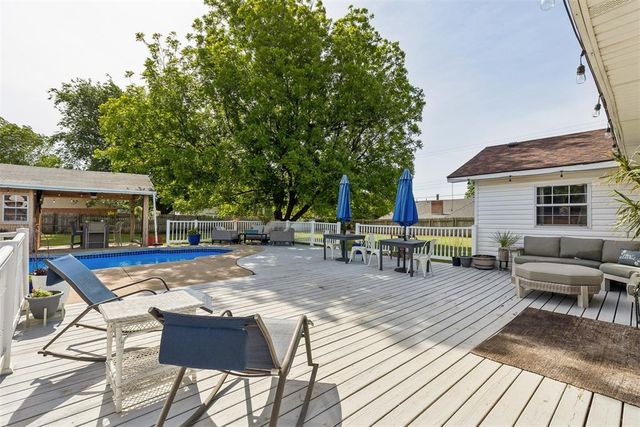 102 N Locust Street, Fletcher, OK 73541