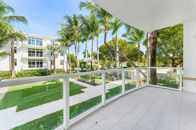 182 Lake Drive 5-101, Palm Beach Shores, FL 33404