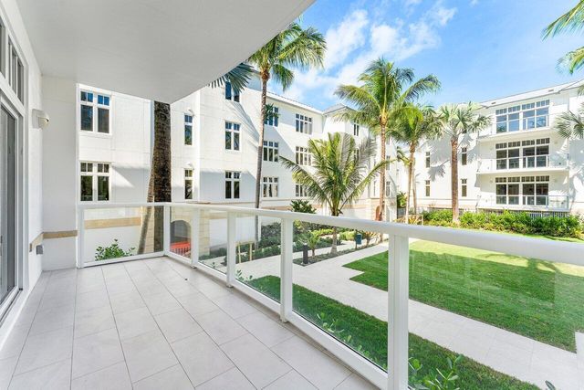 182 Lake Drive 5-101, Palm Beach Shores, FL 33404