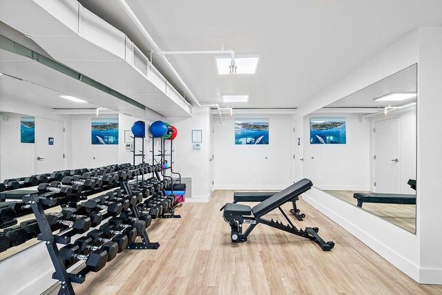 182 Lake Drive 5-101, Palm Beach Shores, FL 33404