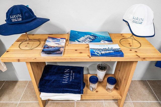 182 Lake Drive 5-101, Palm Beach Shores, FL 33404