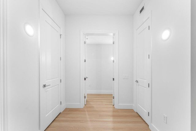 182 Lake Drive 5-101, Palm Beach Shores, FL 33404