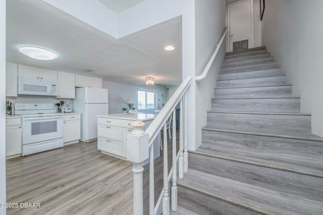 815 Ocean Shore Blvd Apt 12B, Ormond Beach, FL 32176