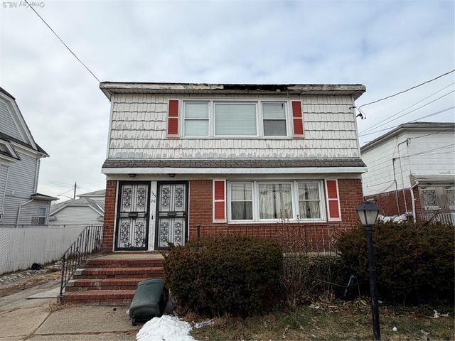 13526 219th Street, Laurelton, NY 11413