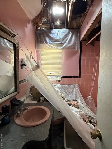 13526 219th Street, Laurelton, NY 11413