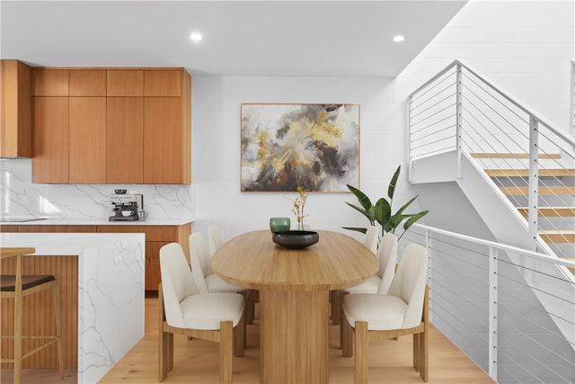 819 SE H Street, Bentonville, AR 72712