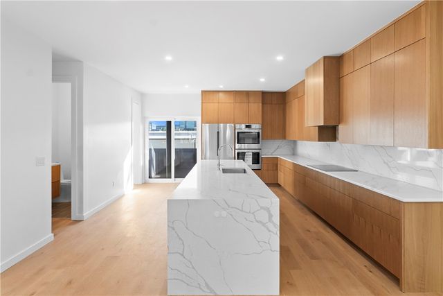 819 SE H Street, Bentonville, AR 72712